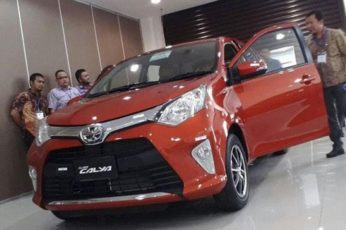 Inilah Toyota  Calya Mobil  Murah  yang  Menghebohkan Itu 