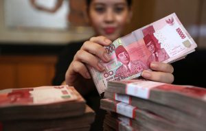 Dolar AS Terdepak, Rupiah Kembali Menguat Rp13.327/USD