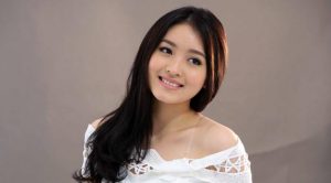 Pamer Bahu Mulus di Foto Ini, Natasha Wilona Banjir Pujian Netizen: Bening Banget