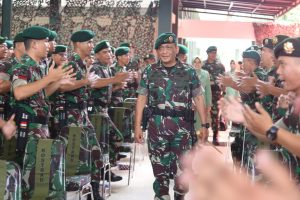 Pangkostrad Kunjungi Markas Divif 1 Kostrad dan Kompi Taipur