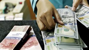 Jelang Akhir Pekan, Rupiah Menguat Tipis Rp13.422 per USD