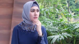 Mantap Berhijab, Kartika Putri Hapus Foto-foto yang Memperlihatkan Aurat