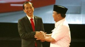 Jokowi Tertawa saat Ditanya Soal Pidato Prabowo Indonesia Bubar 2030