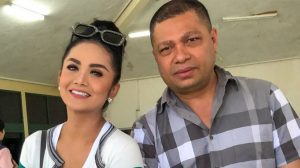 Unggah Foto Ciuman Bibir dengan Raul Lemos, Krisdayanti Banjir Cibiran