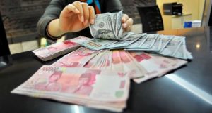 Tahan Tekanan Dolar AS, Rupiah Dibuka Rp13.759/USD