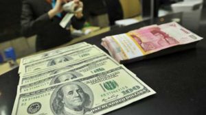 Rupiah Dibuka Tertekan ke Rp13.765/USD