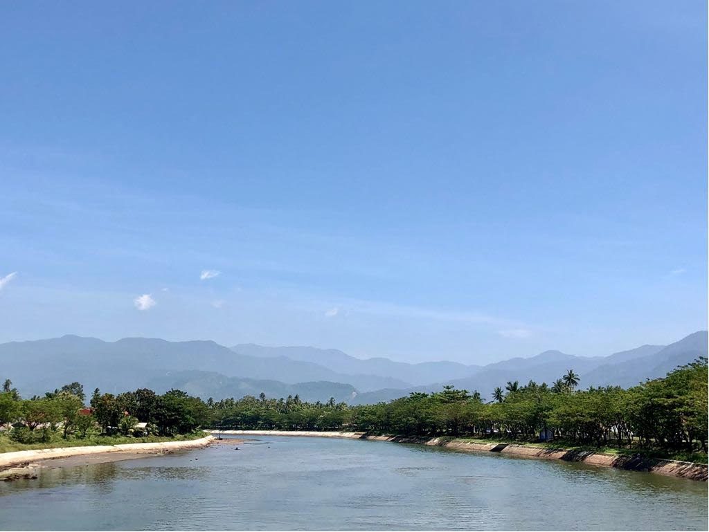 Keindahan Aliran Sungai Kota Padang di Balik Lensa Yosviandri