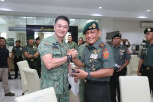 Pangkostrad Terima Kunjungan Panglima Divisi 3 AD Singapura