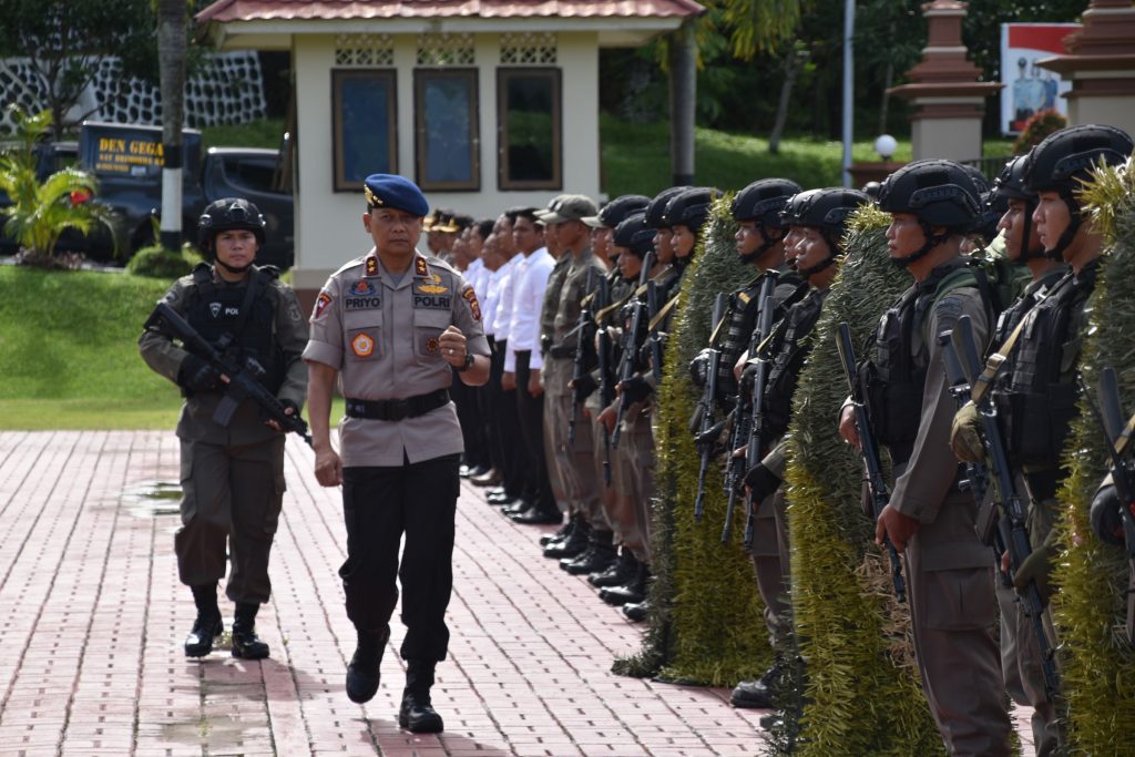 Tingkatkan Kemampuan Perang Hutan, Brimob Kaltim Laksanakan Latihan di Bulan Puasa