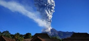 Gunung Merapi Kembali Meletus