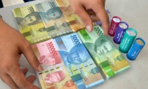 Rupiah Dibuka Rp13.885, Berpotensi Menguat Karena THR