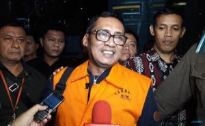 Selesai Diperiksa, Bupati Tulungagung Syahri Mulyo Resmi Ditahan KPK