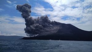 Gunung Anak Krakatau Erupsi