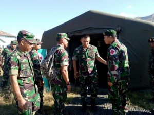 Yonkes 1 Kostrad Dirikan Rumah Sakit Lapangan di Desa Lendang Luar, Lombok