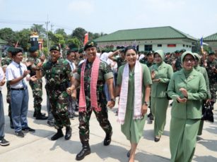 Pangkostrad Berkunjung Ke Batalyon Mandala Yudha Kostrad