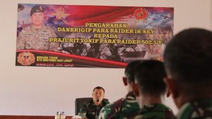 Pengarahan Danbrigif PR 18 Kostrad Kepada Prajurit Yonif PR 502 Kostrad