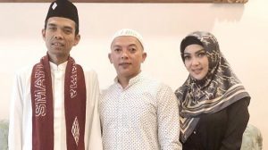 Diperdengarkan Rekaman Suara Ustaz Abdul Somad, Jenazah Kakak Syahrini Meneteskan Air Mata