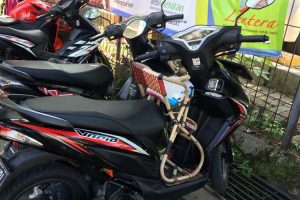 Bahaya Taruh Kursi Tambahan Untuk Anak di Dek Motor, Ini Alasannya