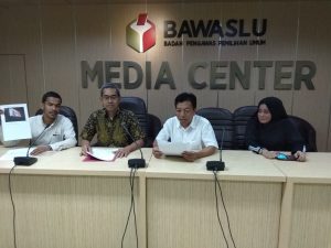 Tim Advokasi Prabowo-Sandi Minta Bawaslu RI Mencopot Videotron Jokowi-Ma’ruf di Sepanjang Jalan Protokoler DKI