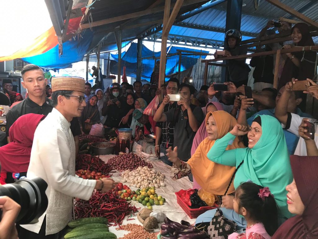 Ini Curhat Pedagang Pasar Majene Pada Sandiaga Uno