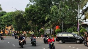 Kunjungi Pasar Anyar Kota Tangerang, Jokowi Jajal dan Pamer Motor Baru