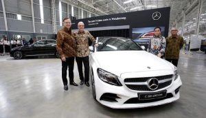 Mercedes Benz Rilis C-Class Facelift Buatan Bogor, Ini Harganya