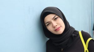 Posting Foto Tanpa Hijab, Nikita Mirzani Tak Merasa Buka Aurat