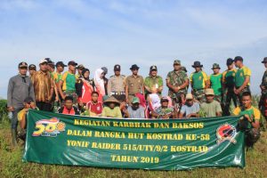 Sambut HUT ke-58 Kostrad Yonif R 515 Kostrad Melaksanakan Karya Bakti