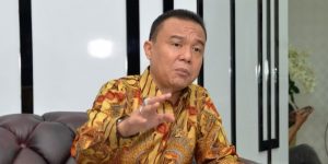 6 Guru Honorer Pose Dua Jari dan Pamer Stiker Prabowo Dipecat, BPN Siap Beri Bantuan Hukum