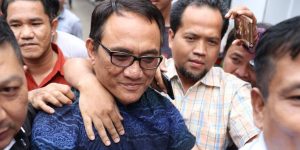 Andi Arief Berkicau soal ‘Setan Gundul’ Pemasok Kesesatan Prabowo Menang 62%