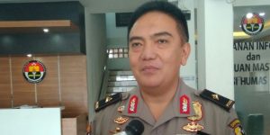 Polisi Amankan Ambulans Parpol Berisi Batu dan Amplop Usai Ricuh di Petamburan