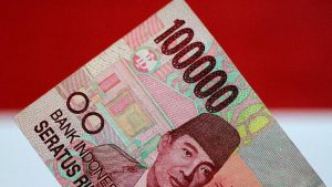 Rupiah Dibuka Melemah ke Level Rp13.962/USD