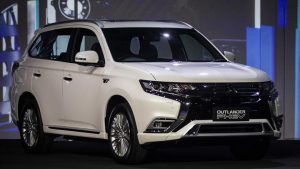 Mitsubishi Outlander PHEV Dilarang Parkir Terjemur Matahari, Ini Alasannya