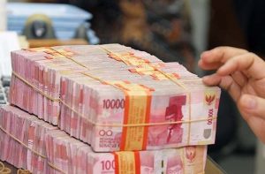 Dolar Tertekan, Rupiah Menguat Tipis ke Rp13.980/USD