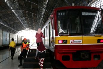 HUT Ke-74 RI, Naik KRL ke Semua Tujuan Cuma Bayar Rp 1