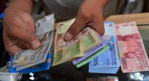 Rupiah Lesu di Rp14.240/USD Jelang Pidato The Fed