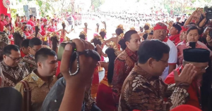 Masuk Ruangan Kongres, Prabowo Disambut Tepuk Tangan Kader PDIP