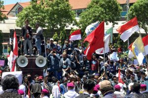 Ratusan Pelajar SMK di Surabaya Turun ke Jalan Ikut Demo Mahasiswa Tolak RUU KUHP