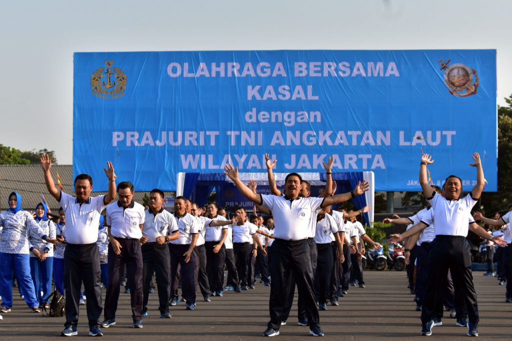 Dankomar Dampingi Kasal Pimpin Olahraga Bersama