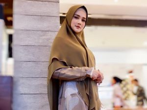 Pamer Kacamata Gucci, Mulan Jameela Disentil KPK