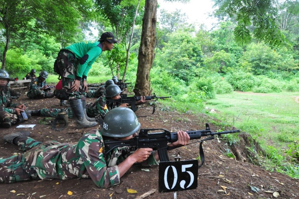 Pelatih Kolatmar Bekali Kemampuan Calon Prajurit Muda Korps Marinir