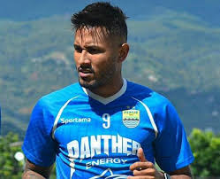 Striker Persib Bandung Wander Luiz Dinyatakan Negatif Covid-19