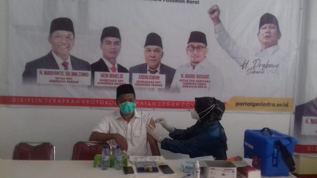 Andre Rosiade Apresiasi Pelaksanaan Vaksinasi Covid-19 di DPC Gerindra Pasaman Barat