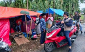 Kunjungi Korban Gempa, Begini Trauma Healing Ala Bupati Benny Utama