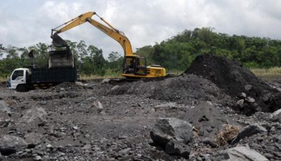 Tuntutan Penambang Lumajang Menggunakan Mesin Sedot di Larang Kapolres