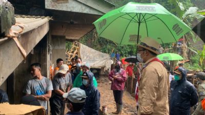 Gubenur Jabar Meminta Warganya Waspada Cuaca Buruk Sampai Desember