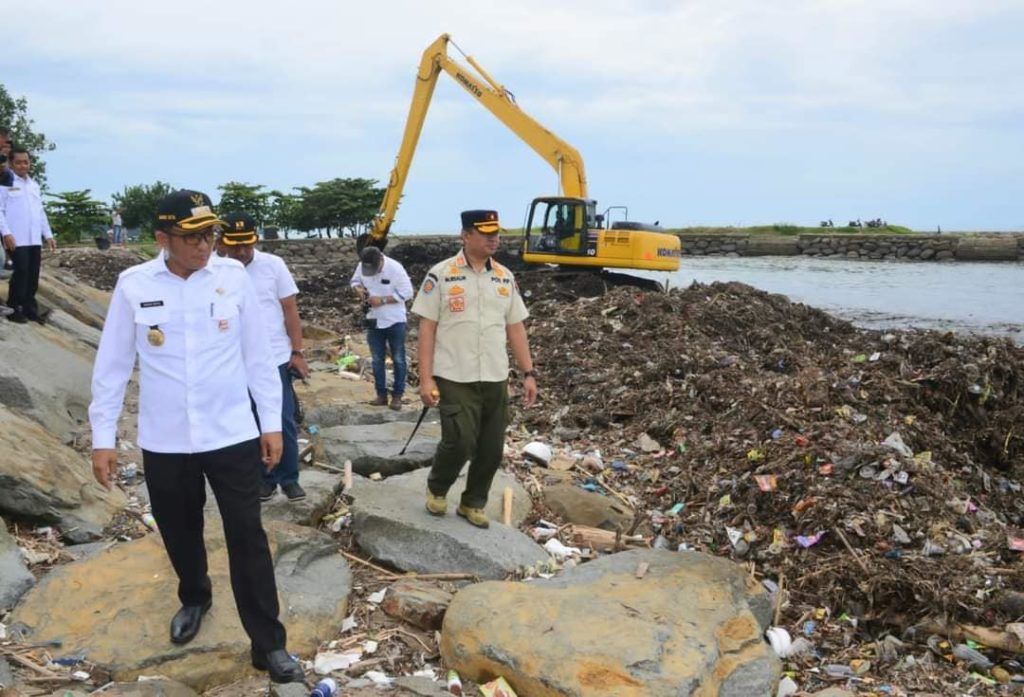 Wali Kota Padang Hendri Septa: Jangan Buang Sampah ke Sungai