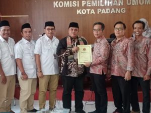 Dipimpin Verry Mulyadi, DPC Gerindra Padang Resmi Daftarkan Kader ke KPU