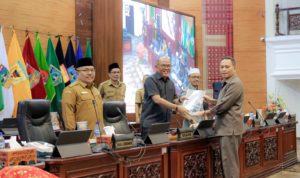 DPRD Sumbar Gelar Sidang Paripurna Agenda Penyampaian Pandang Umum Fraksi Terhadap Dua Ranperda