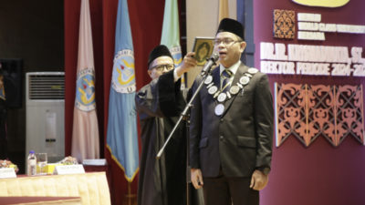 Dr. Ir. Krismadinata, S.T, M.T resmi dilantik menjadi Rektor Universitas Negeri Padang (UNP) periode tahun 2024-2029 pada Rabu (5/6/2024).